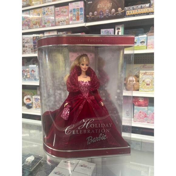 Special Edition Celebration Barbie 2002 - Picture 1 of 5